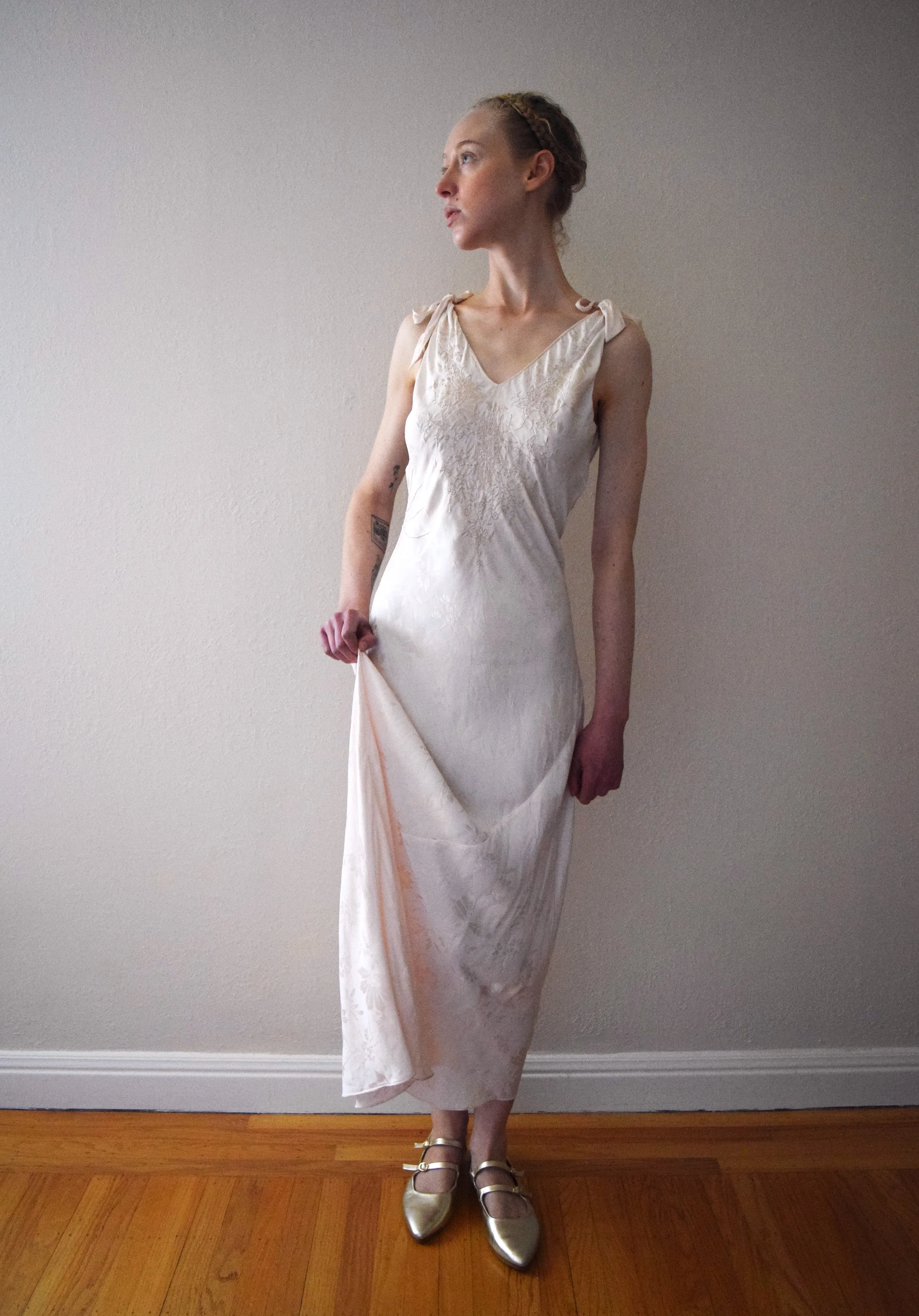 1930s embroidered slip dress . vintage blush pink nightgown . size xs to medium