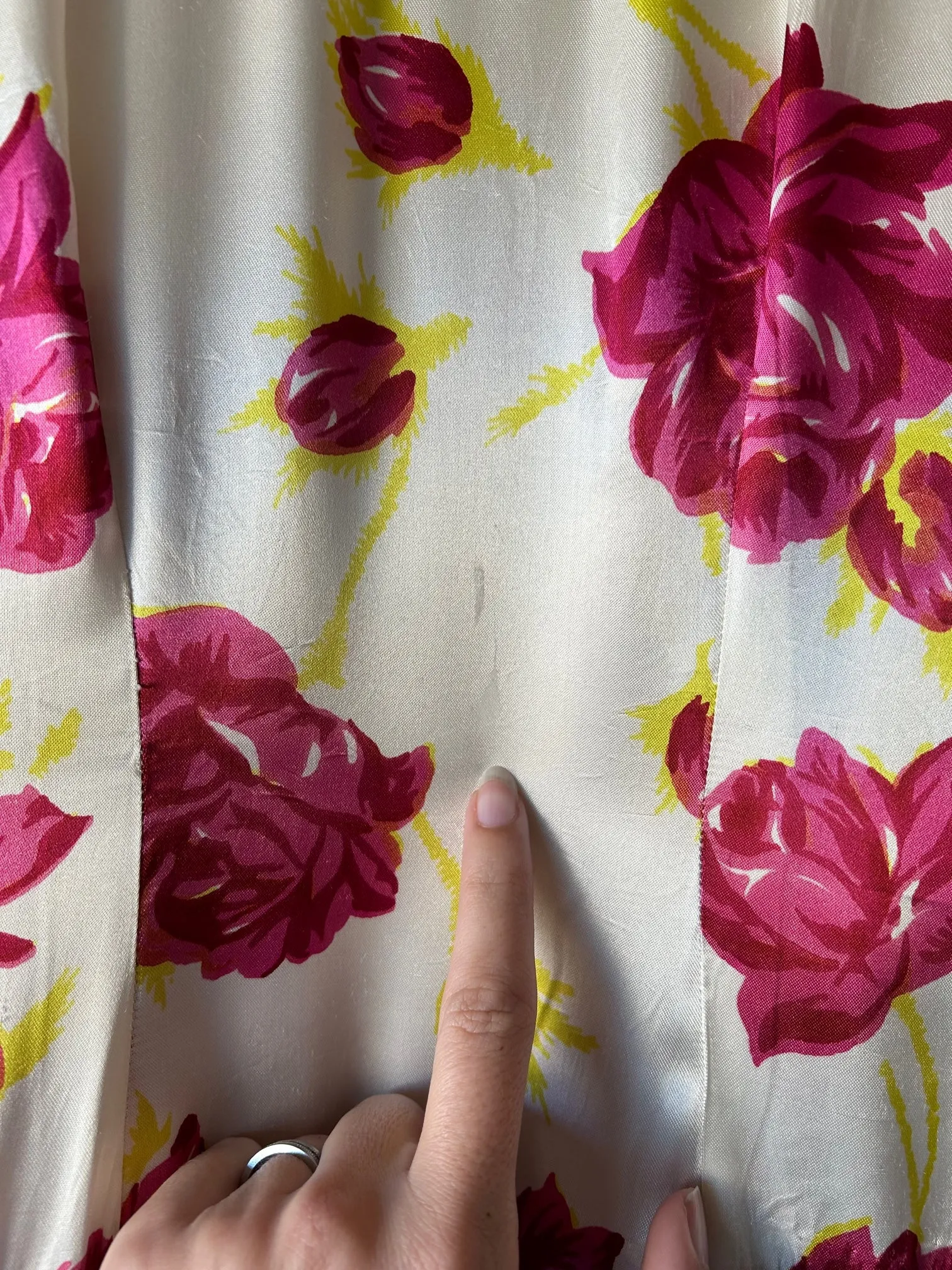 1940s dressing gown . vintage rose print satin dress . size m