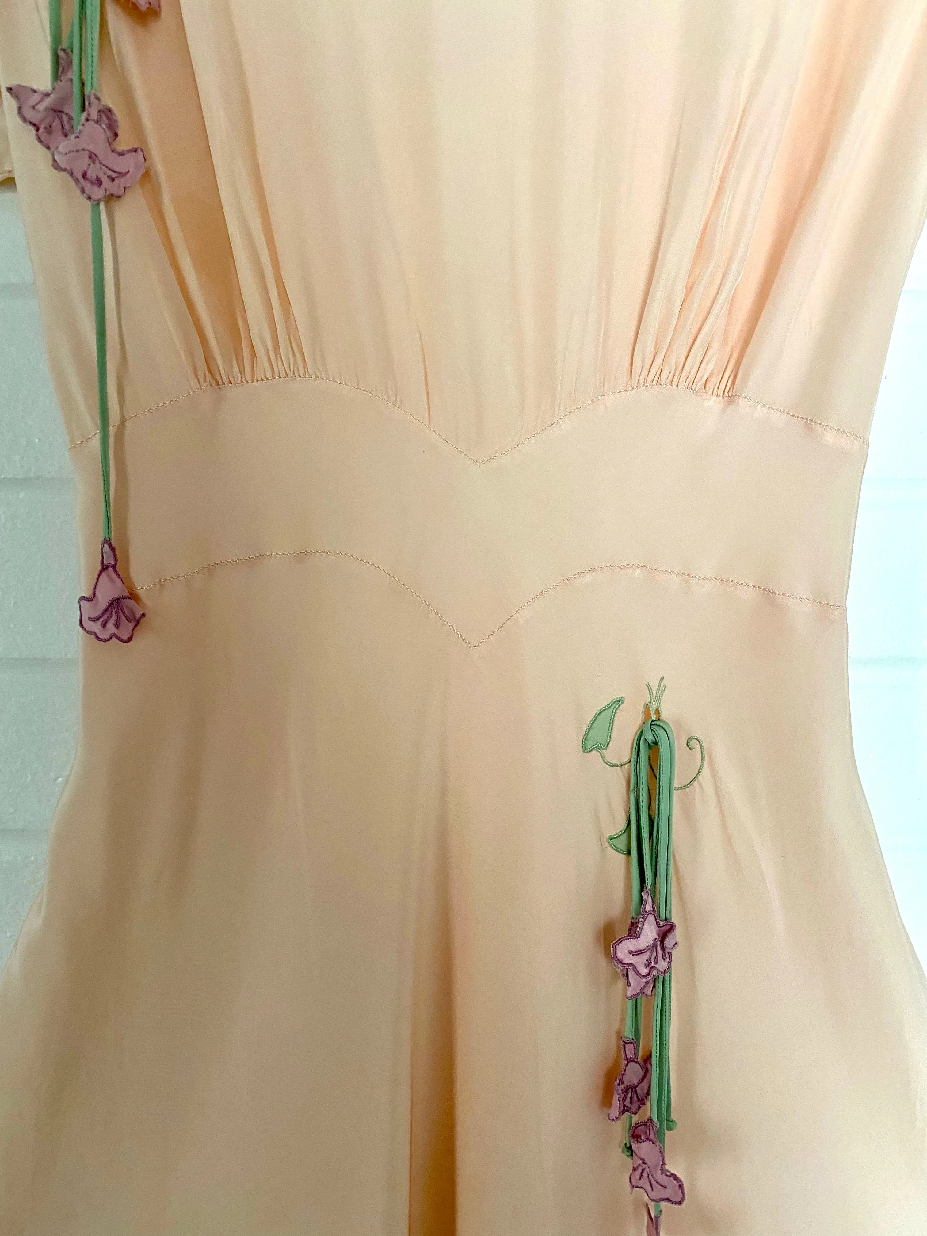 1948 Dwalyne Handmade Lingerie /Night Gown