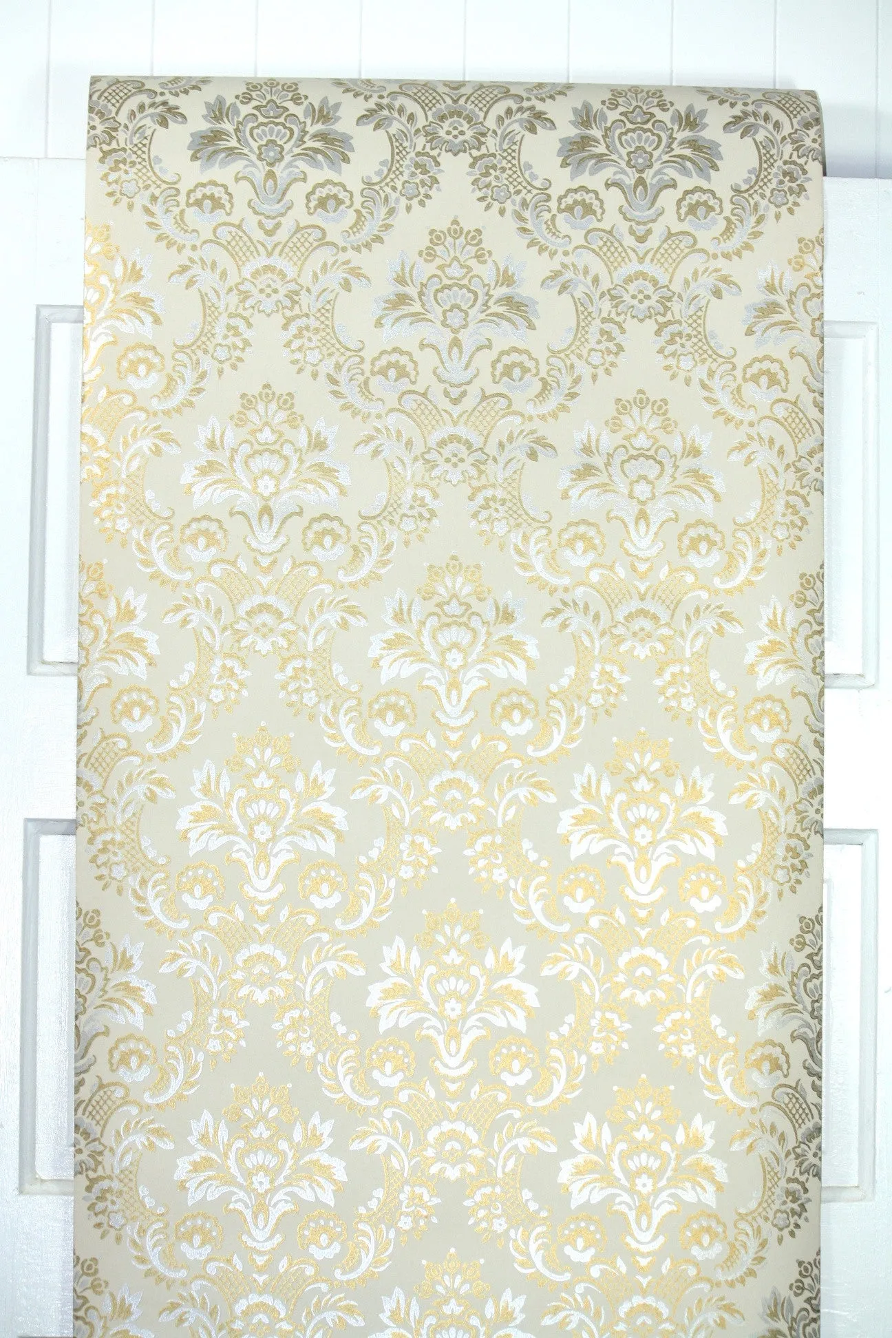 1960s Damask Vintage Wallpaper