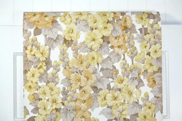 1970s Floral Vintage Wallpaper