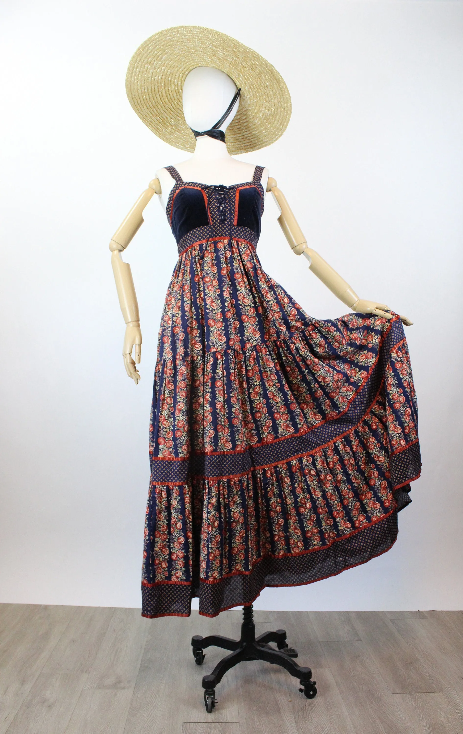 1970s GUNNE SAX cabbage rose corset maxi dress xss | new fall