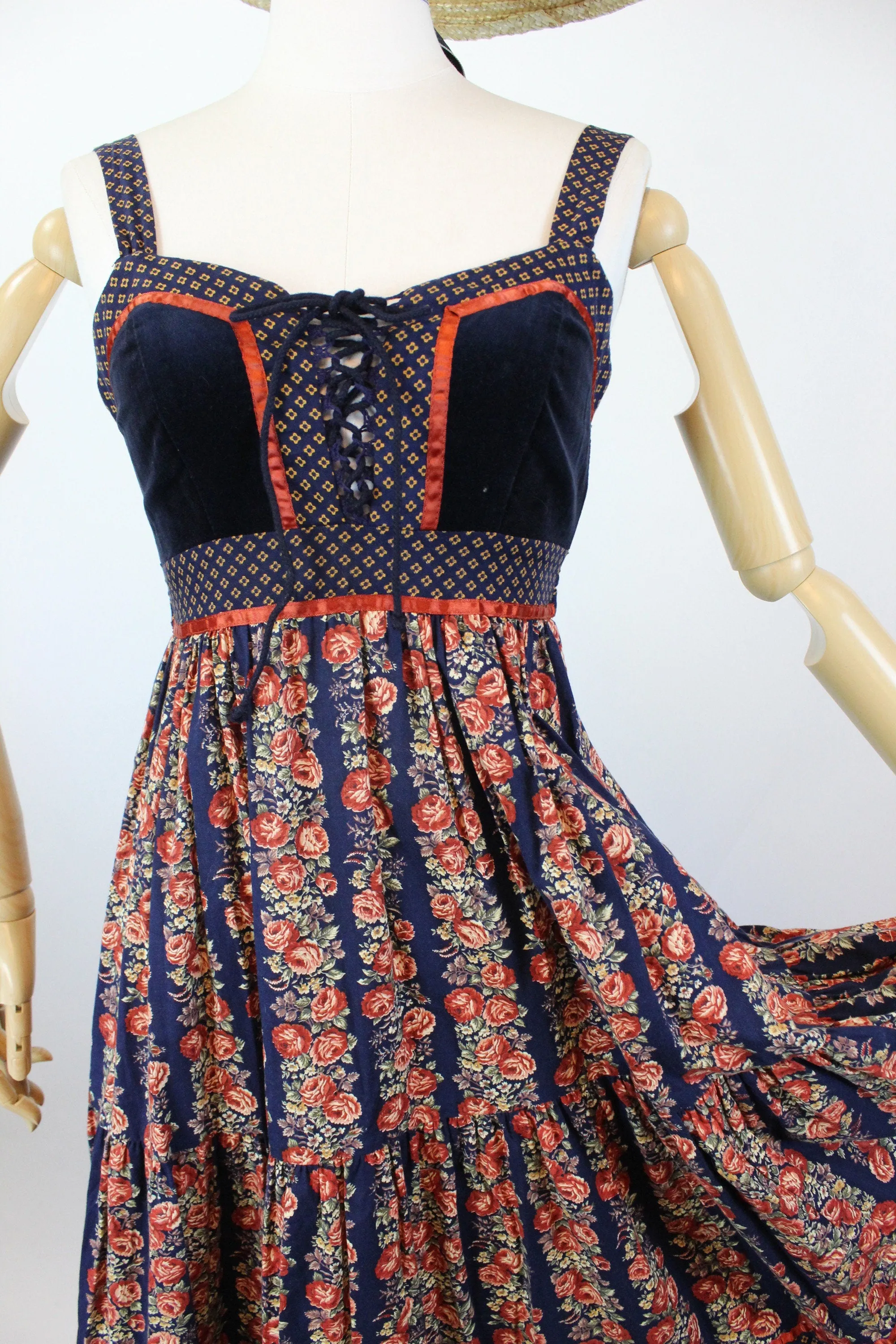 1970s GUNNE SAX cabbage rose corset maxi dress xss | new fall