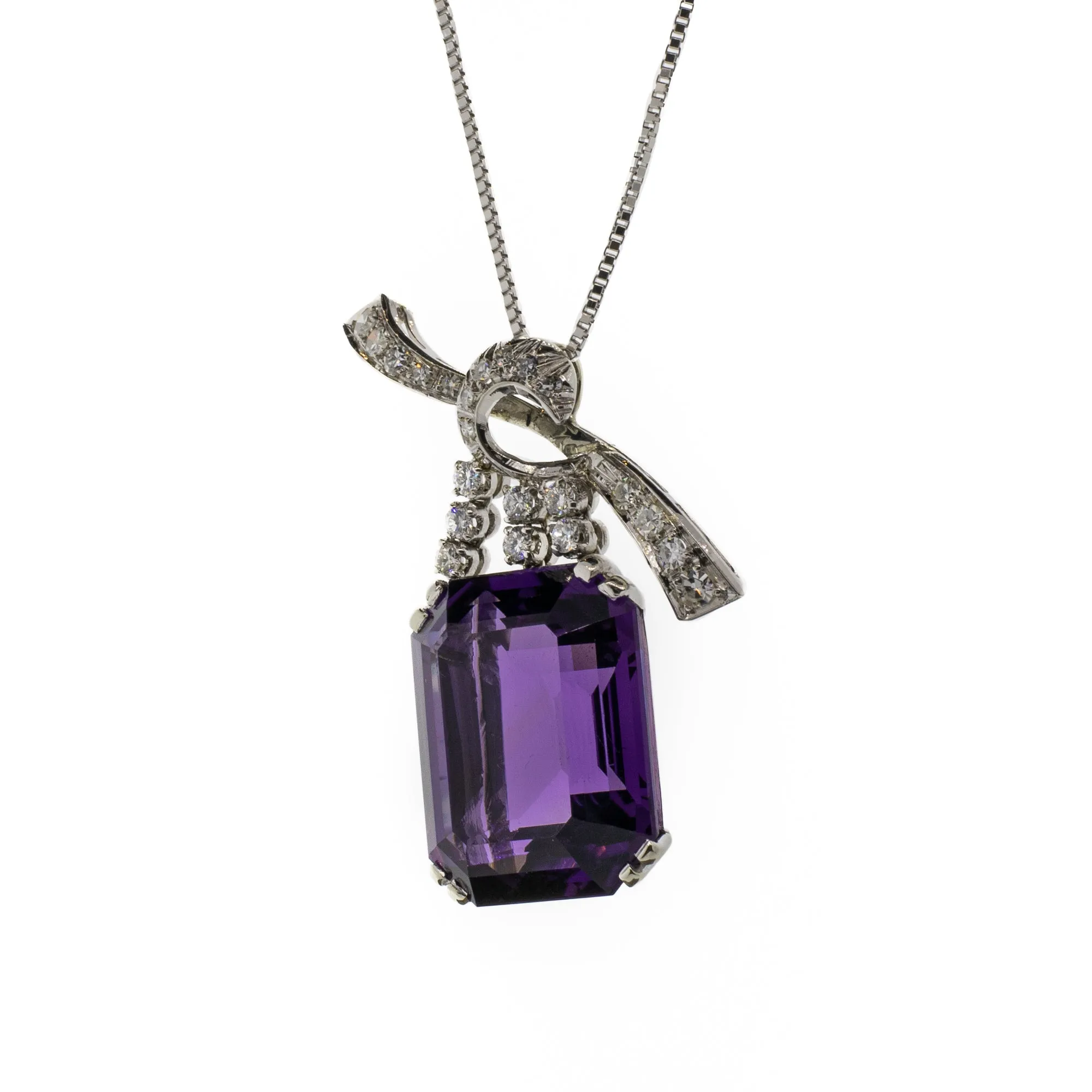 27.95ct Amethyst and Natural Diamond Pendant Necklace
