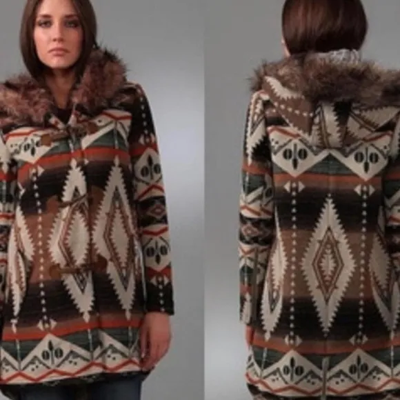 BB Dakota Brown and Orange Cape with Geometric Pattern and Fur-Lined Collar