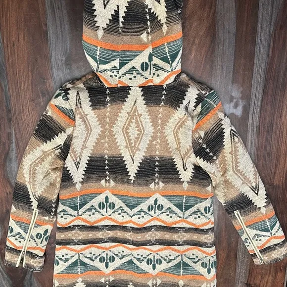 BB Dakota Brown and Orange Cape with Geometric Pattern and Fur-Lined Collar
