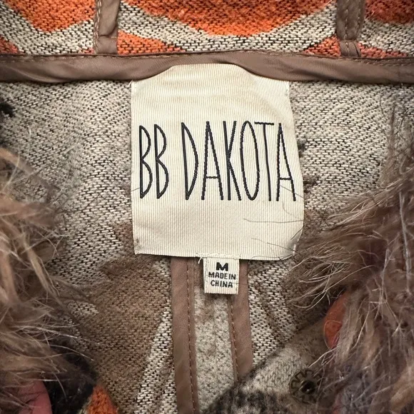 BB Dakota Brown and Orange Cape with Geometric Pattern and Fur-Lined Collar