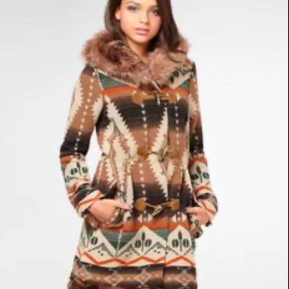 BB Dakota Brown and Orange Cape with Geometric Pattern and Fur-Lined Collar