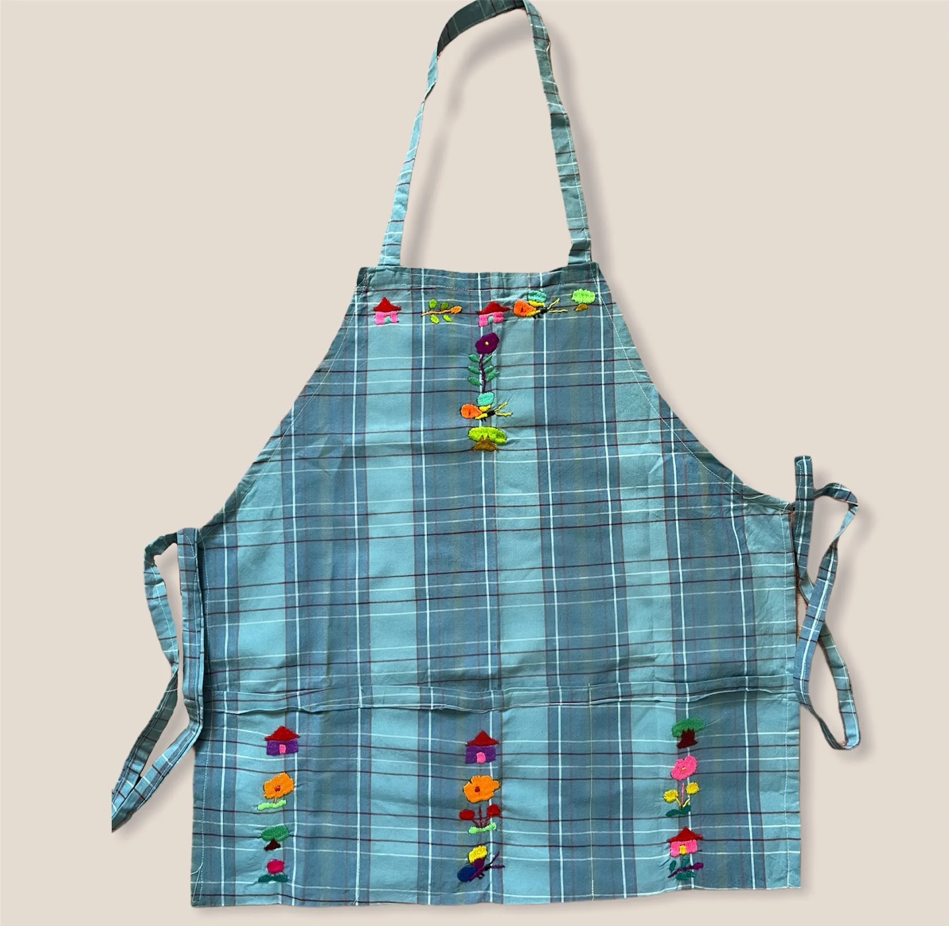Colorful Embroidered Aprons- Delantales Variados Bordados de Multicolores