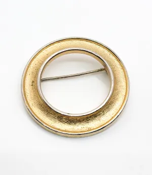 Crown Trifari signed gold toned vintage infinity retro circle brooch