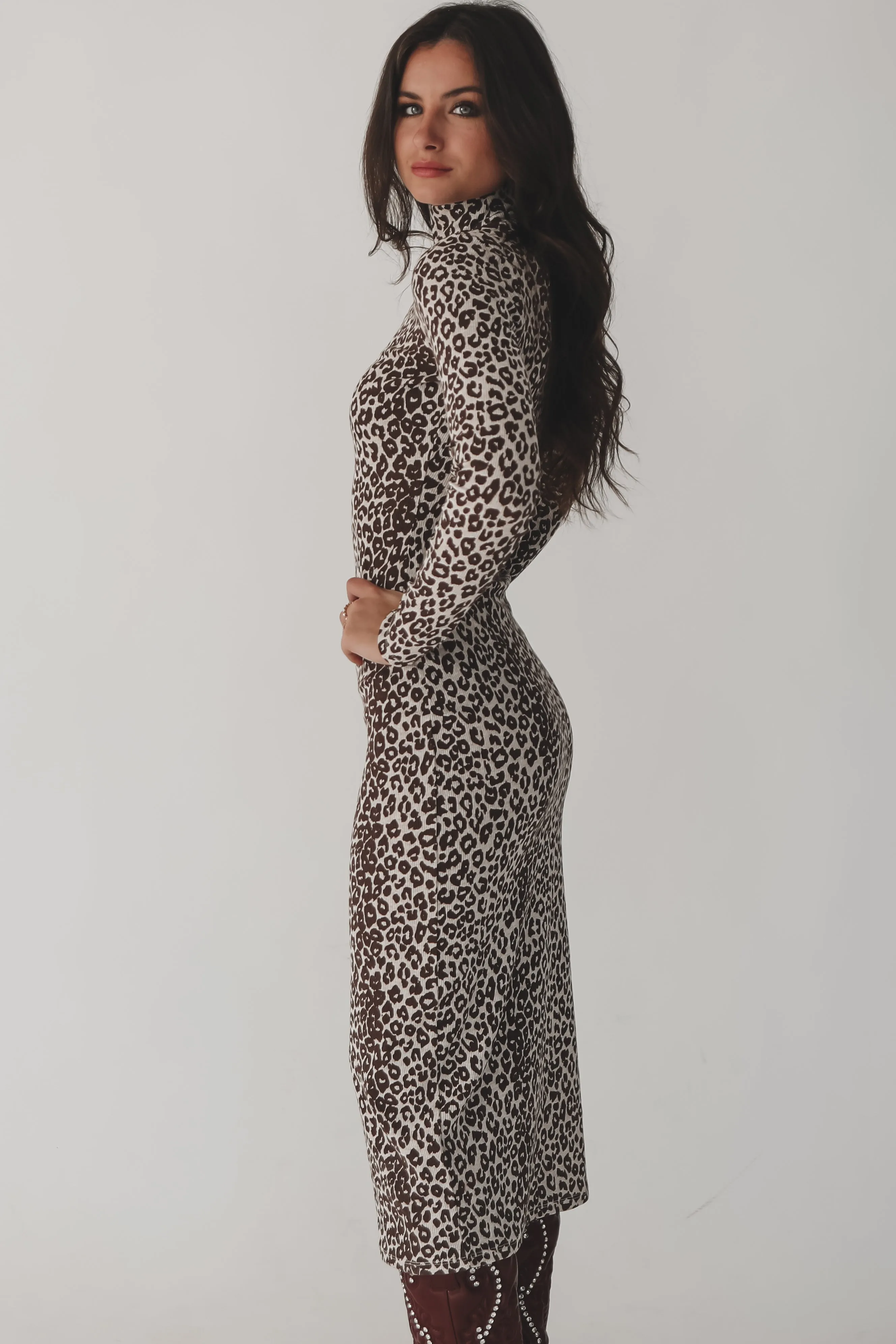 High Class Long Sleeve Leopard Midi Dress