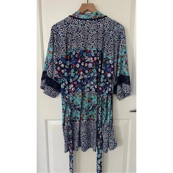 In Bloom By Jonquil Knit Wrap (Floral Kimono Robe Wrap, Lacy Sleeves, Medium)