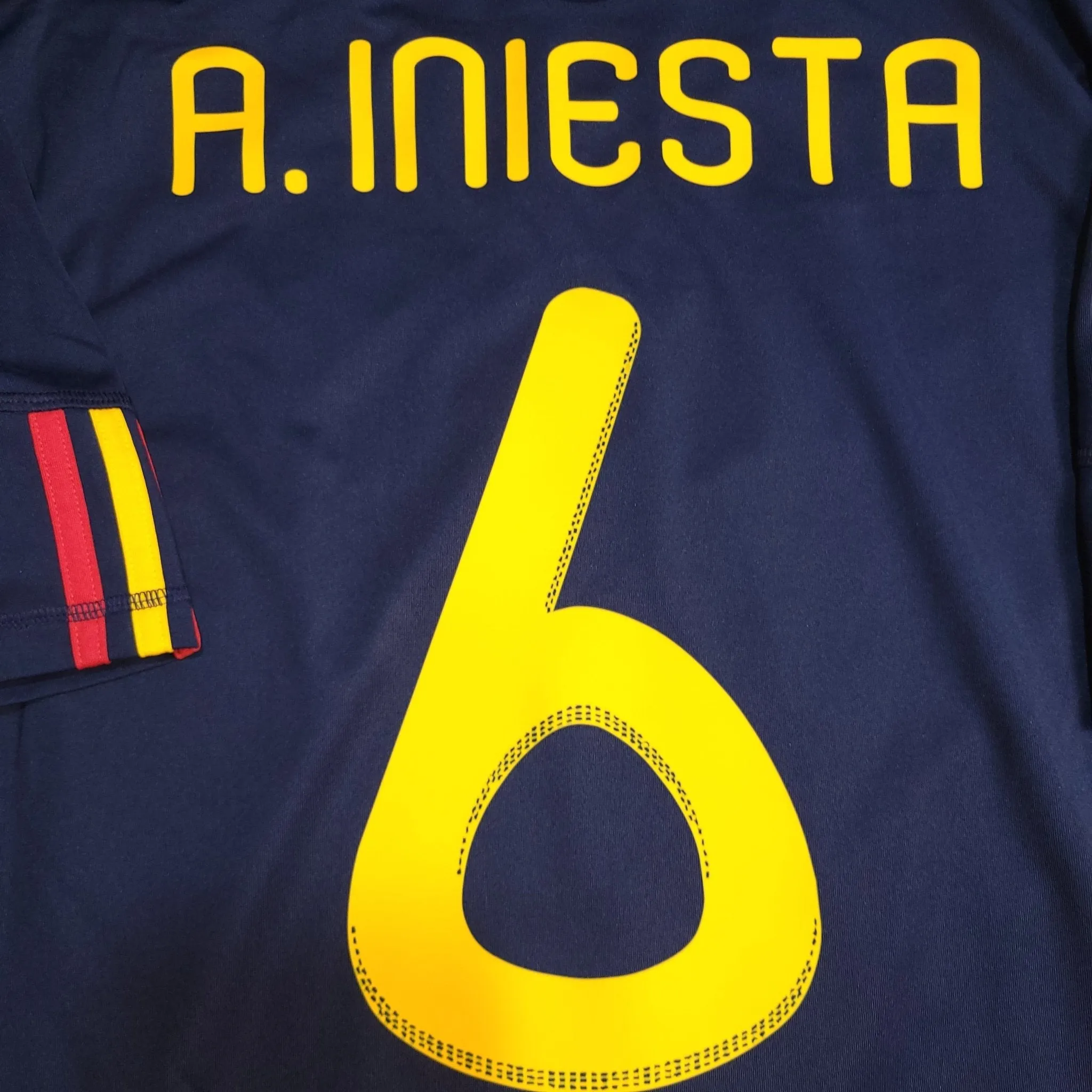 Iniesta Spain 2010 WORLD CUP Final Away Soccer Jersey Shirt M SKU# P47896