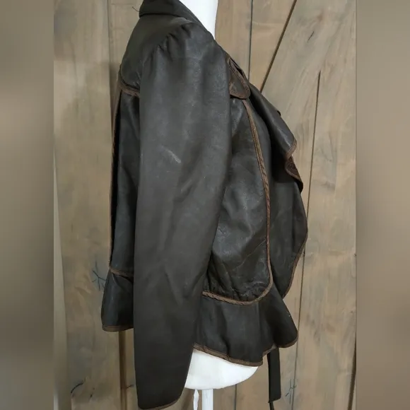 JAK&amp;RAE Vintage Lamb leather cropped tie front brown jacket.Lace details. Size 6