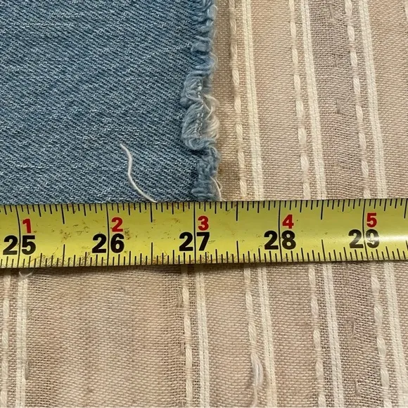 Madewell The Perfect Vintage Jean in Bradwell Wash: Ripped Edition 28