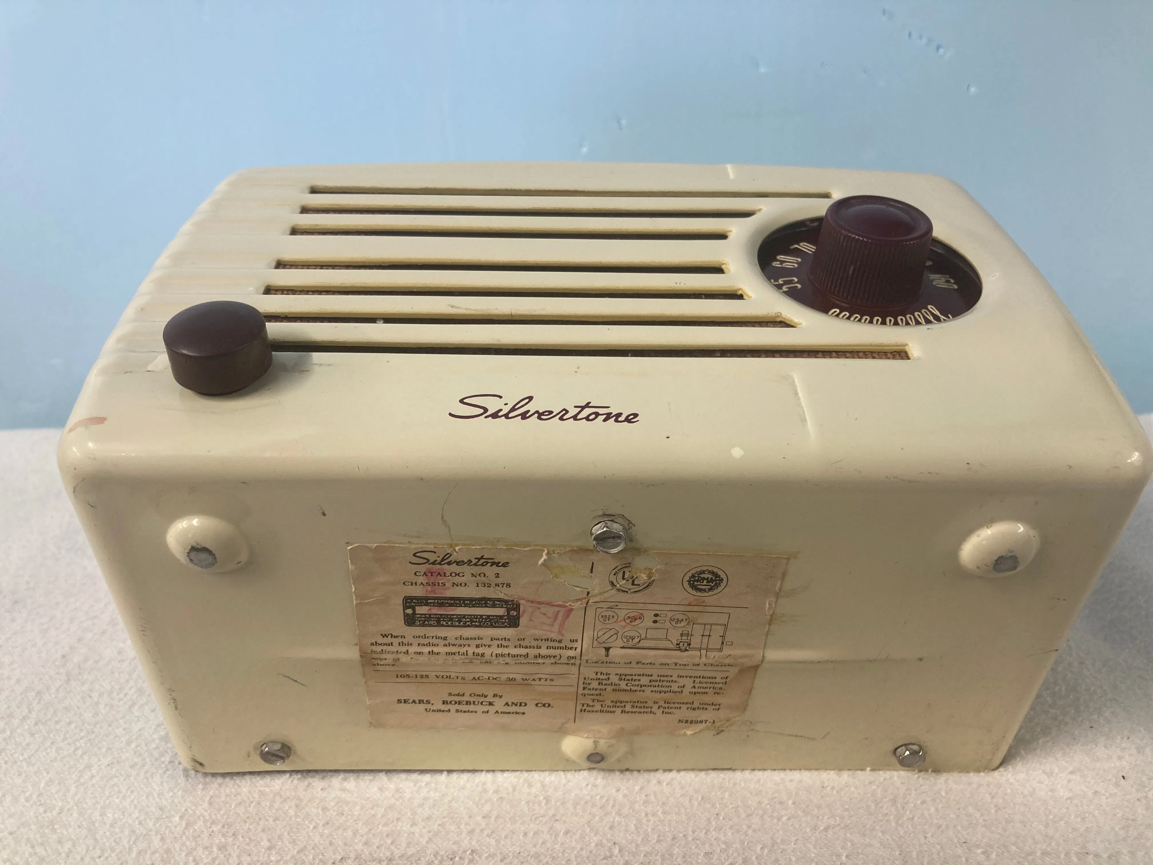 Silvertone Metal Midget Tube Radio With Bluetooth & FM input.
