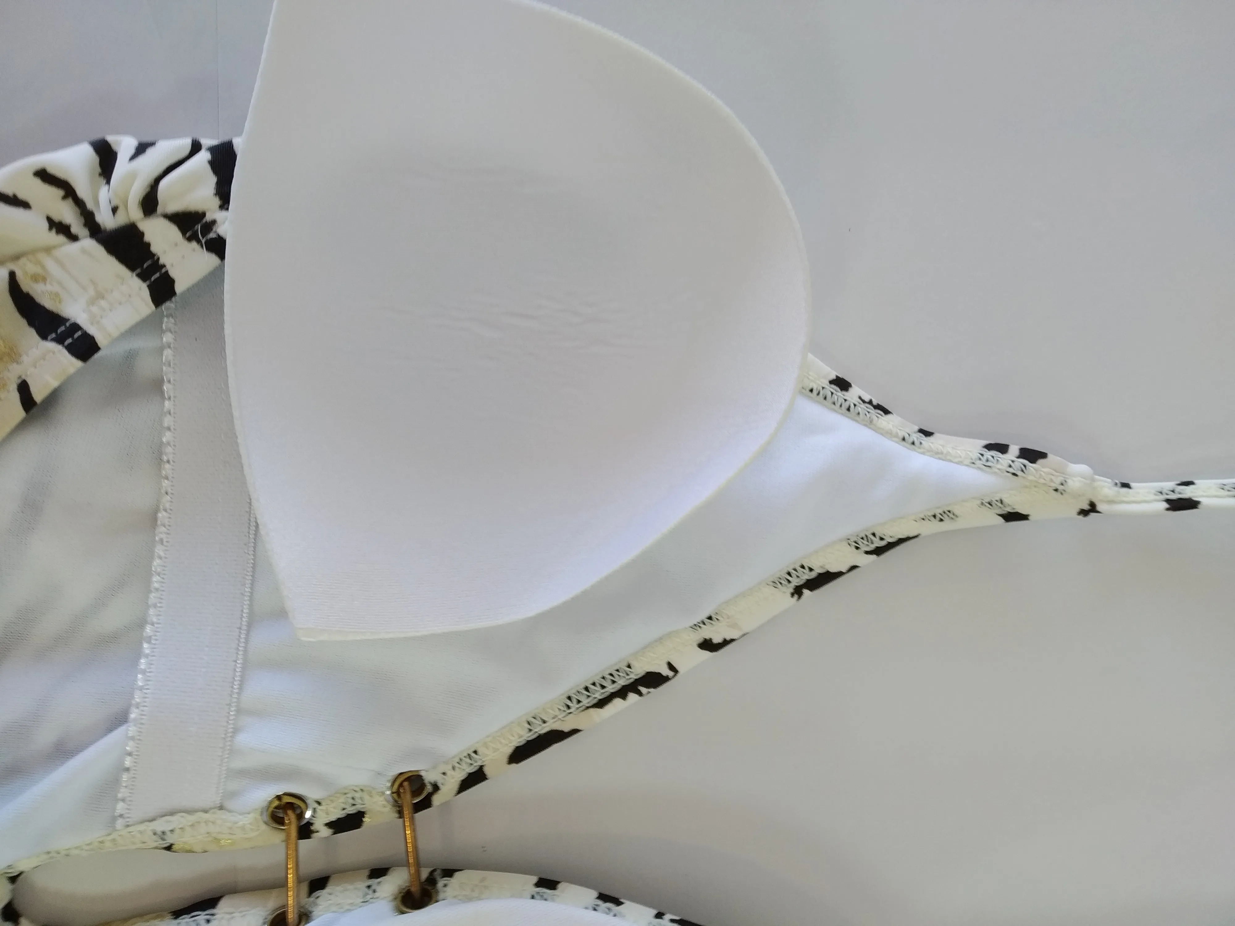 Sunny Brazil Deep V