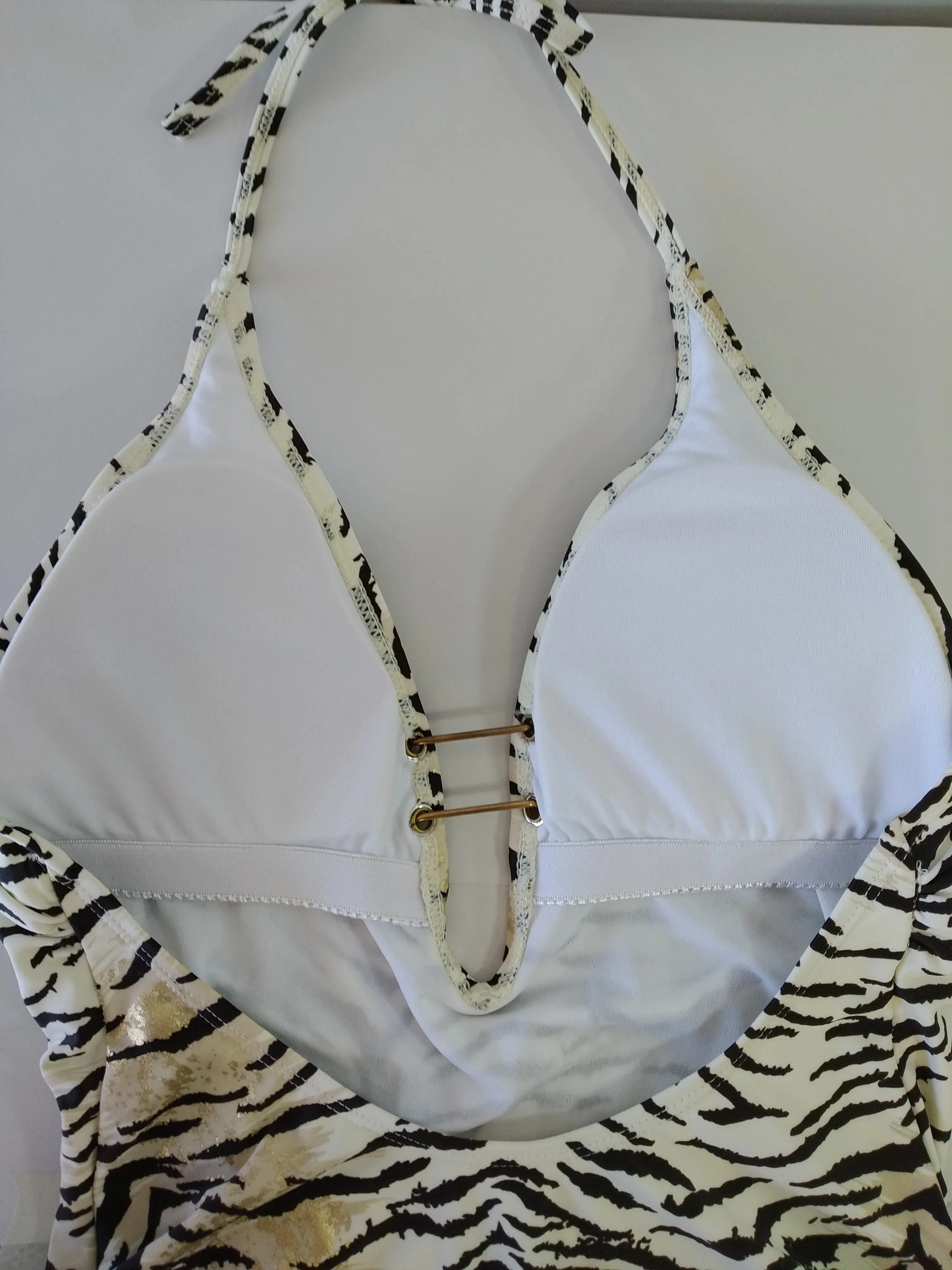 Sunny Brazil Deep V
