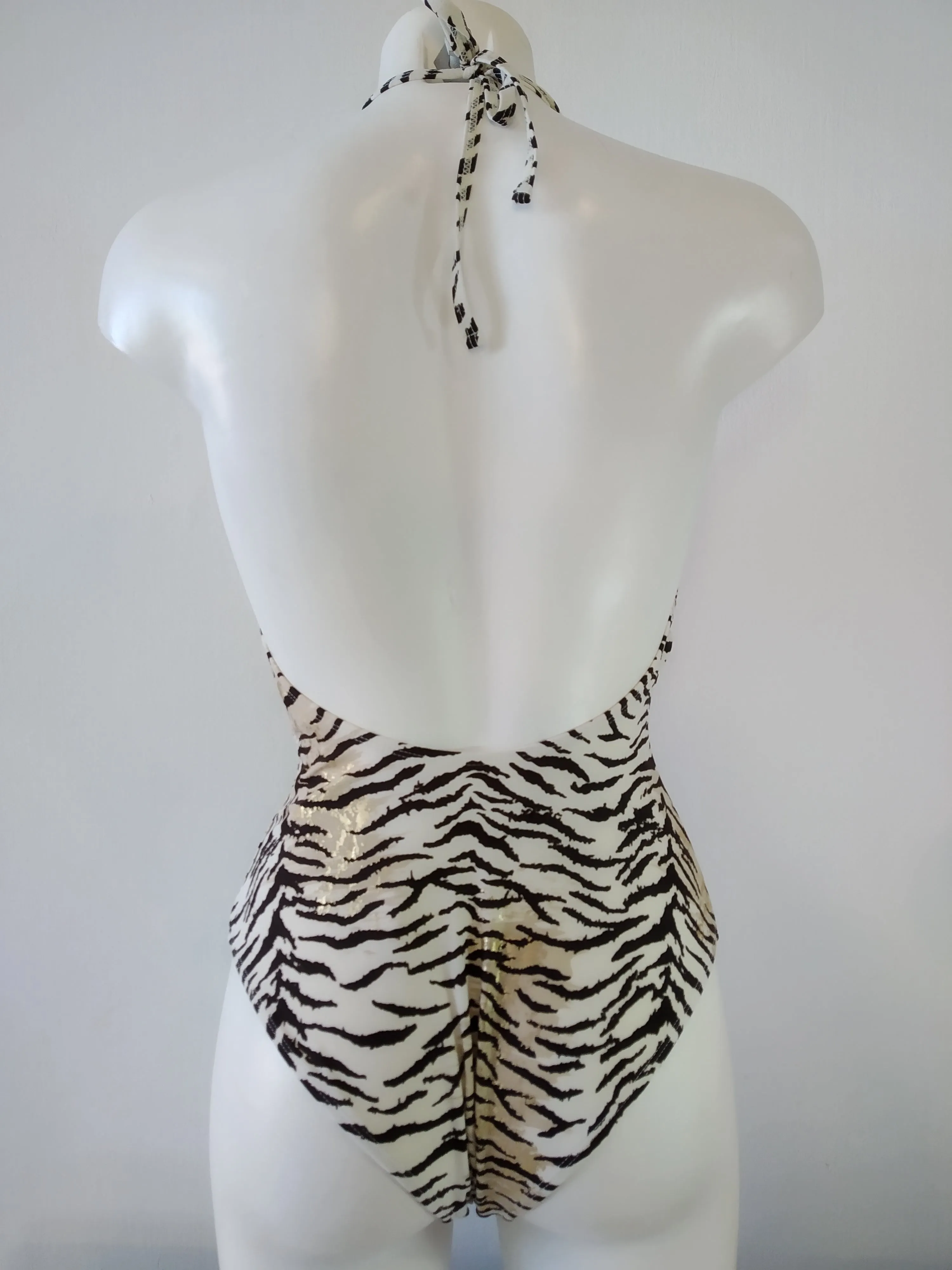 Sunny Brazil Deep V