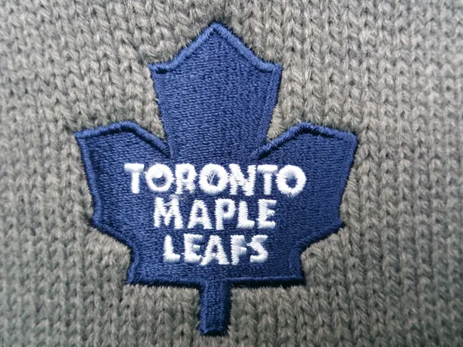Toronto Maple Leafs Speckled Oatmeal Pom Toque
