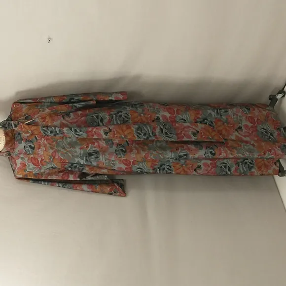 Vintage Caftan Lounge Robe Roses on Gray Weave Pockets Modest Loungewear Maxi OS