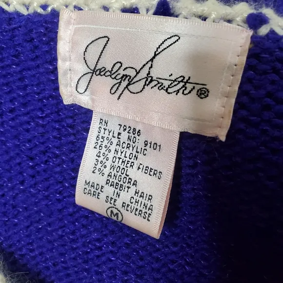 Vintage - Jaclyn Smith | Beaded V- Neck Pullover