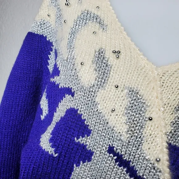 Vintage - Jaclyn Smith | Beaded V- Neck Pullover