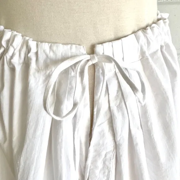 Vintage White Cotton Petticoat Skirt w/ Drawstring Waist and Scalloped Edge - M