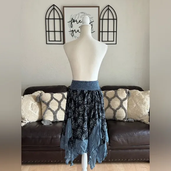 Vintage Y2K 90’s Paisley Print Asymmetrical Shark Bite Hem Skirt Size L Boho Fun