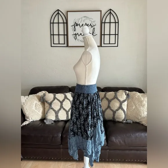 Vintage Y2K 90’s Paisley Print Asymmetrical Shark Bite Hem Skirt Size L Boho Fun