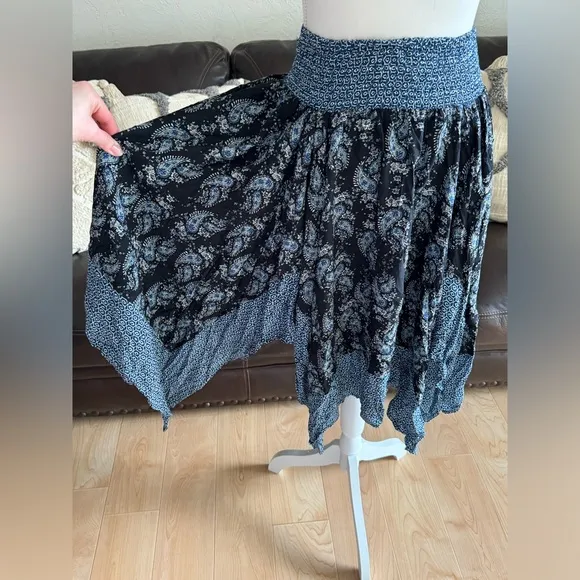 Vintage Y2K 90’s Paisley Print Asymmetrical Shark Bite Hem Skirt Size L Boho Fun