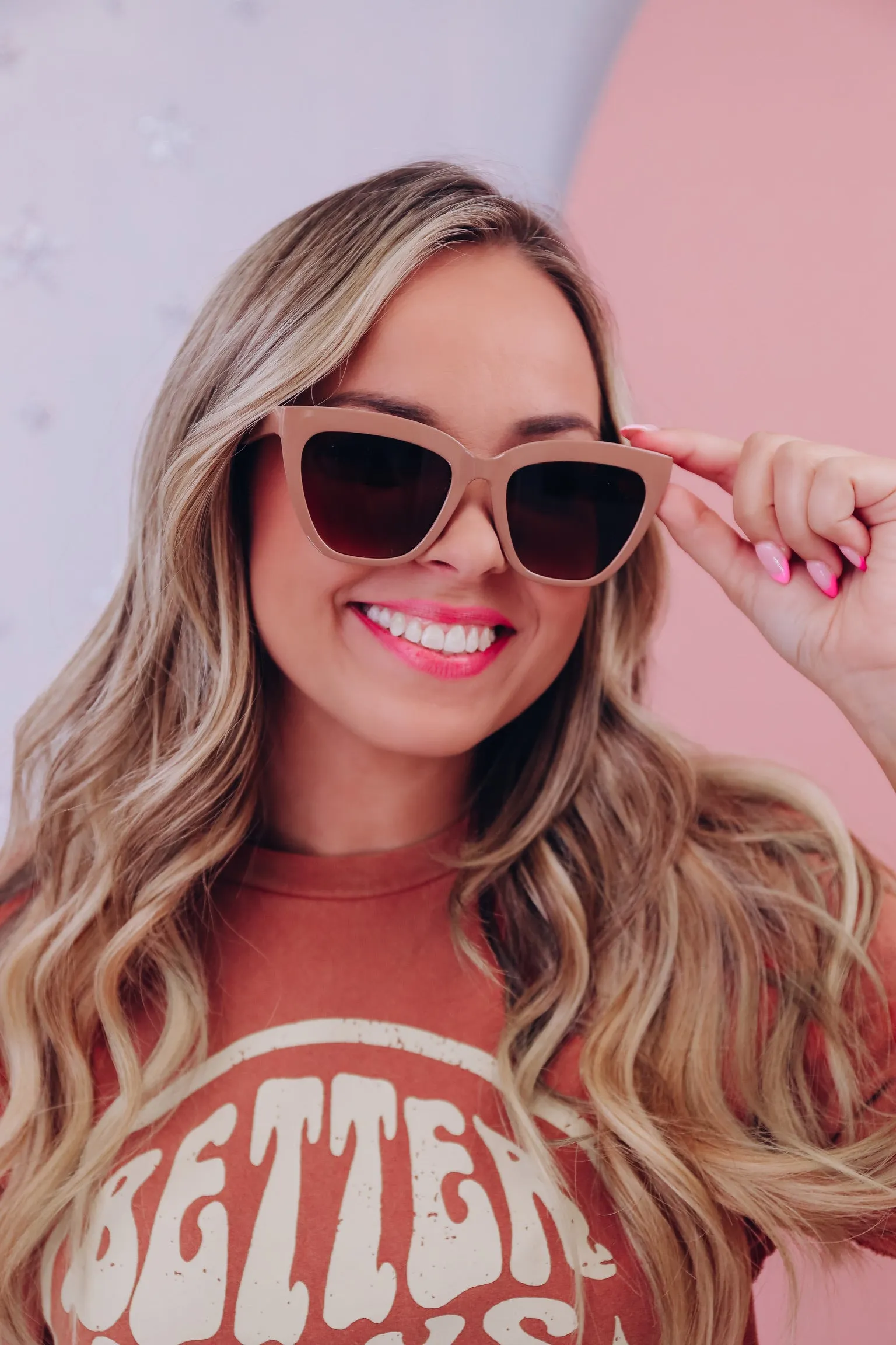 Wide Cat Eye Fashion Sunglasses - Taupe